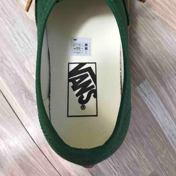 NWT VANS Authentic Gumsole Eden Boot Lace Green W - Picture 7 of 7